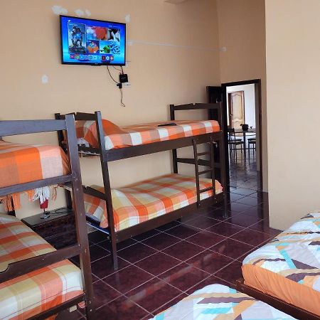 Hostal Haziel Салинас Екстериор снимка