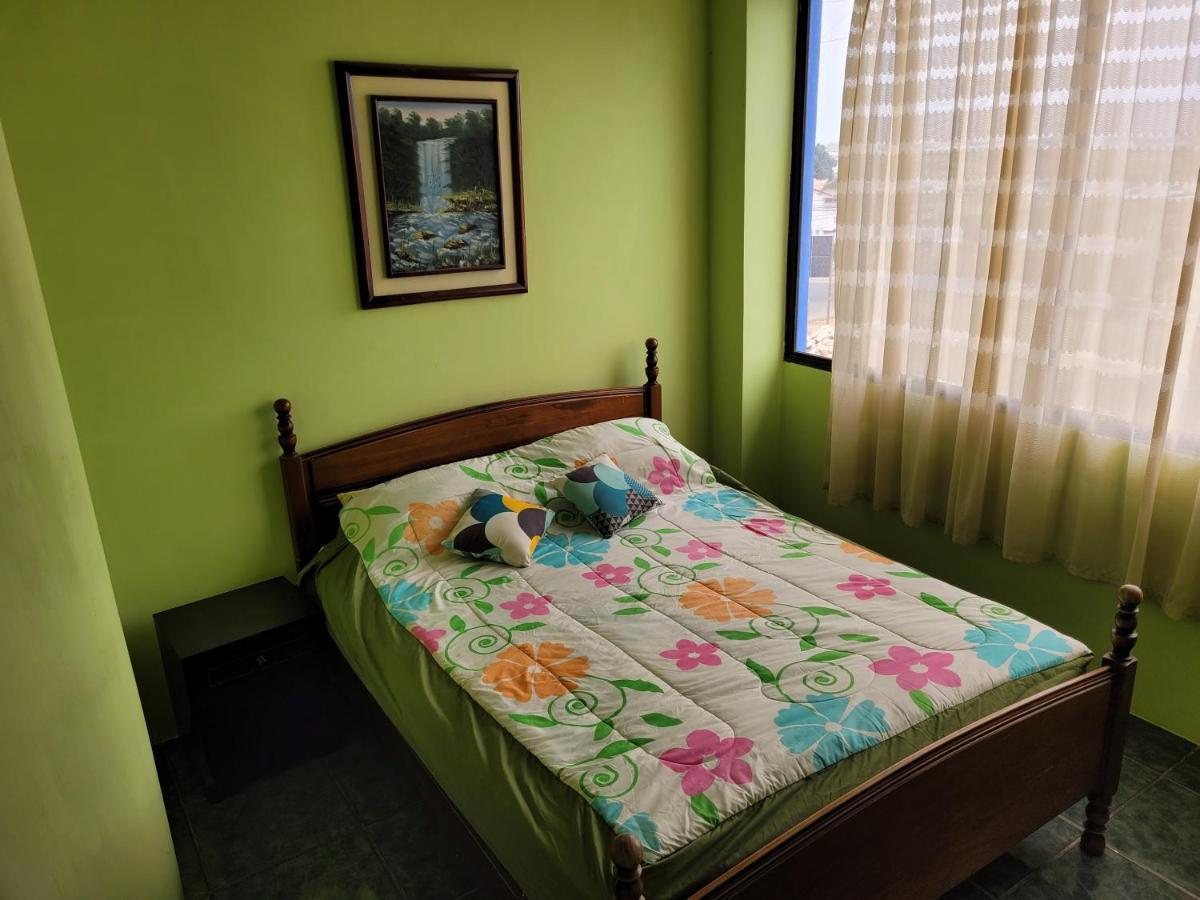 Hostal Haziel Салинас Екстериор снимка