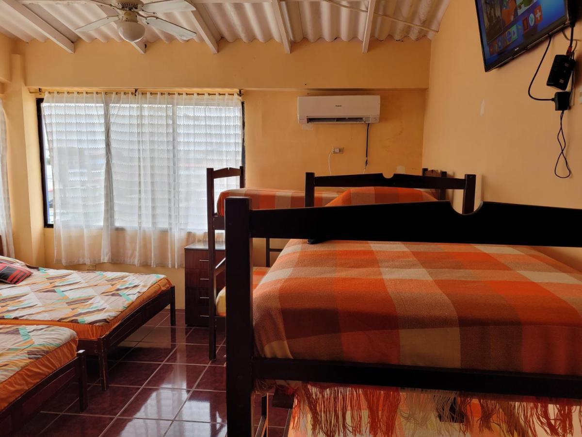 Hostal Haziel Салинас Екстериор снимка